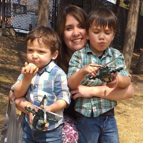 Meet your Posher, Roberto y miguel ángel - Picture 1 of 1